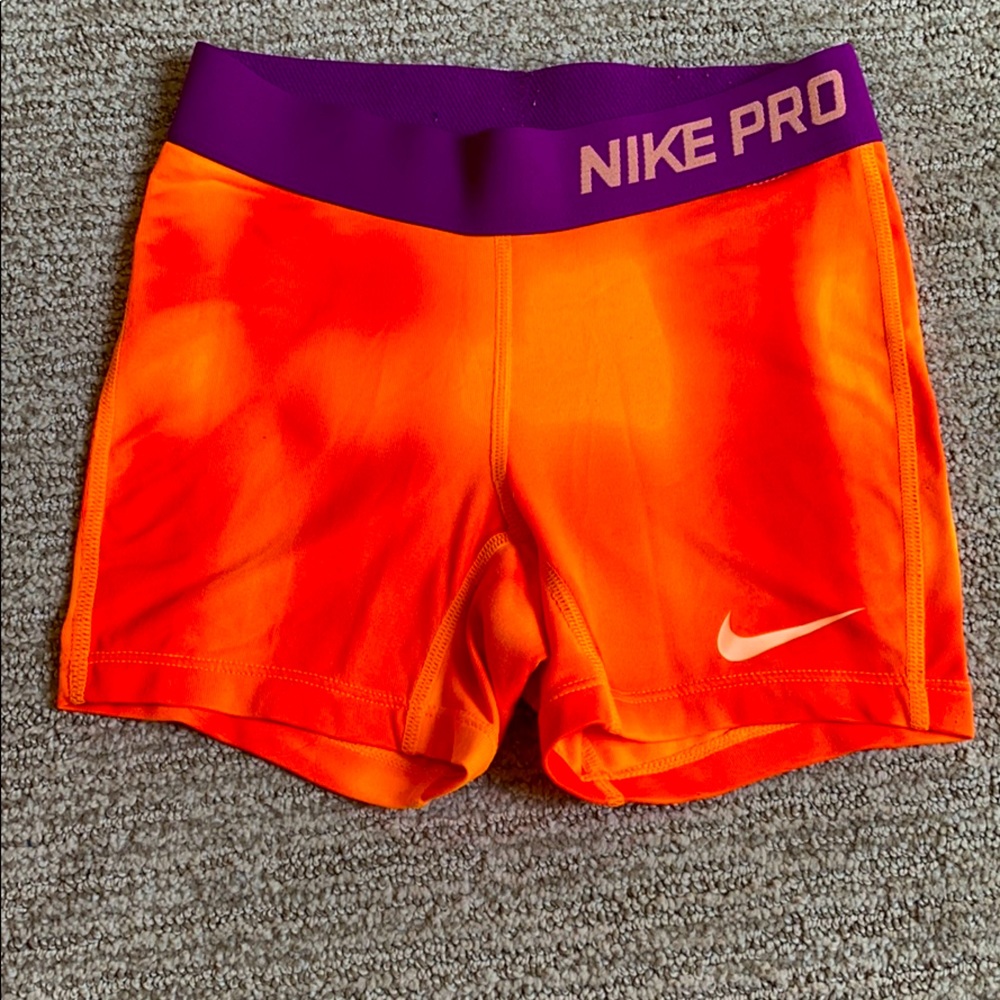 Nike pro